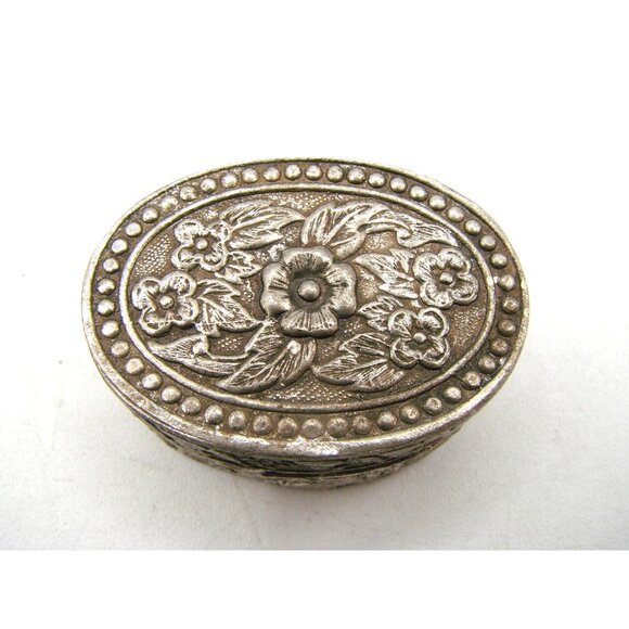 Antique Chinese Pill Box Trinket Silver Tone Floral Oval Repousse Container 40s - Picture 2 of 11